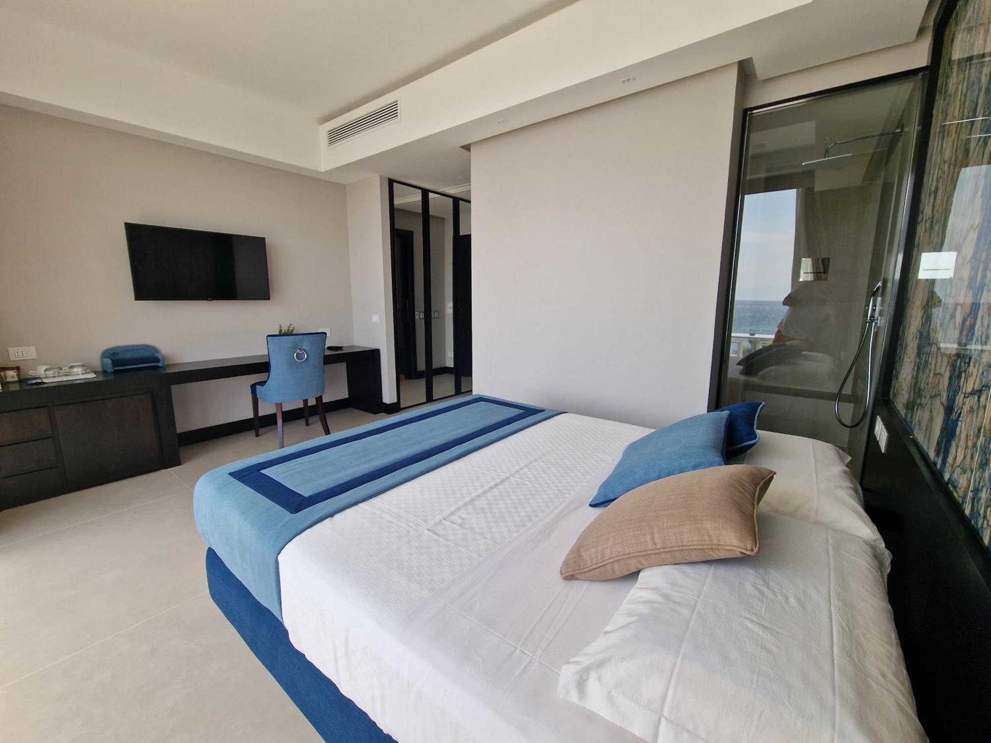 Ngonia Bay Boutique Hotel Милацо Екстериор снимка