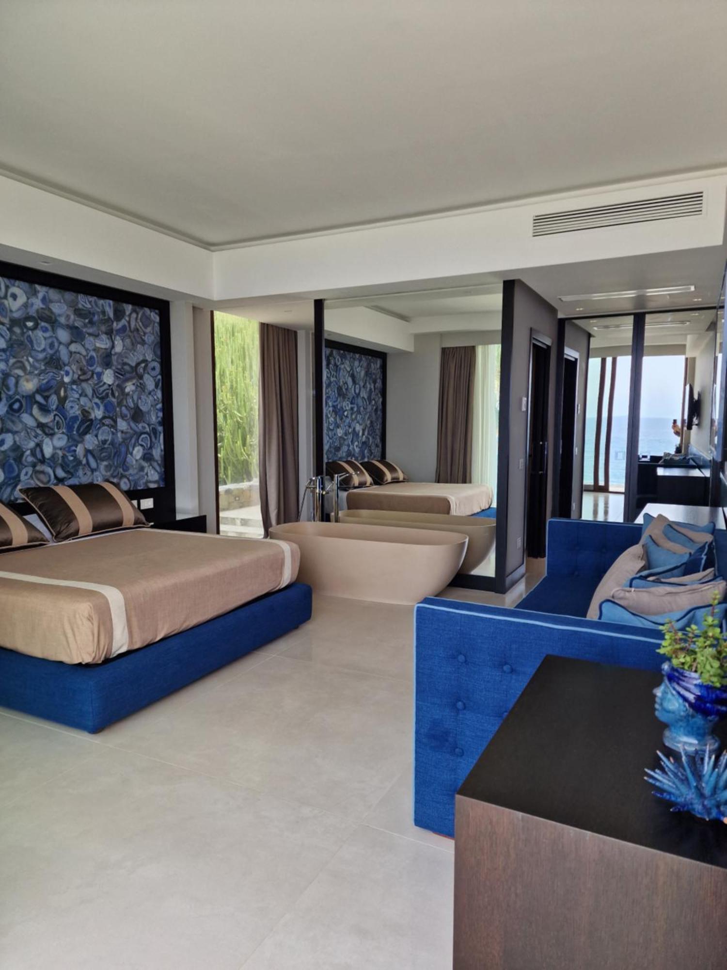 Ngonia Bay Boutique Hotel Милацо Екстериор снимка