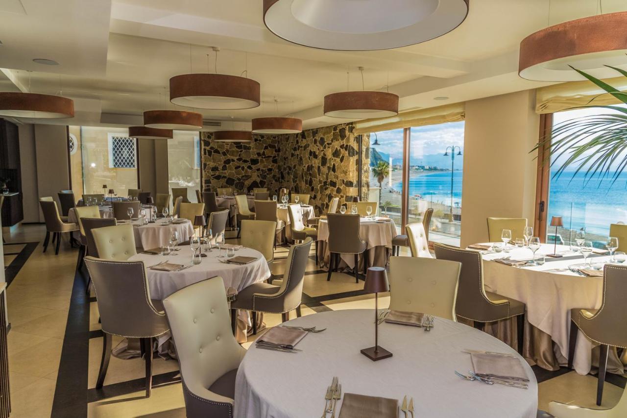 Ngonia Bay Boutique Hotel Милацо Екстериор снимка