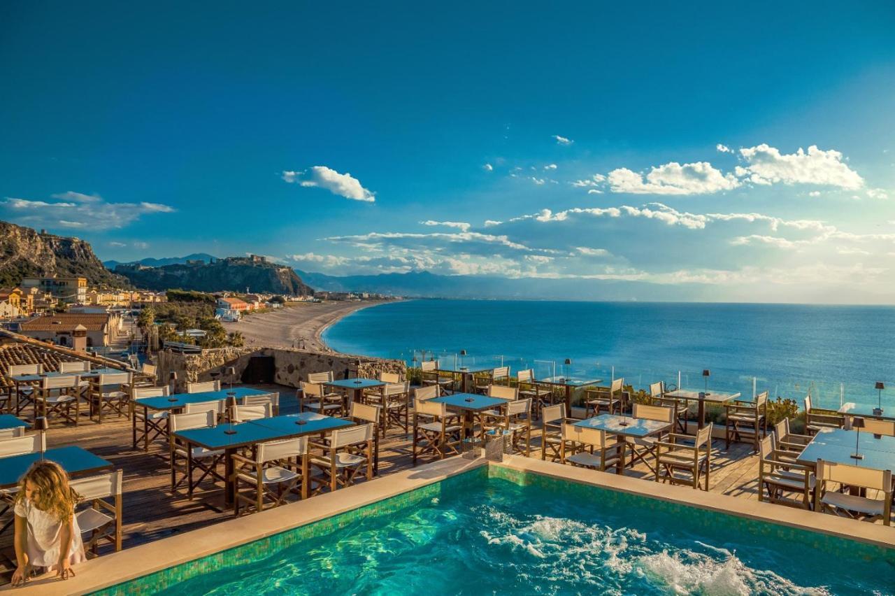 Ngonia Bay Boutique Hotel Милацо Екстериор снимка