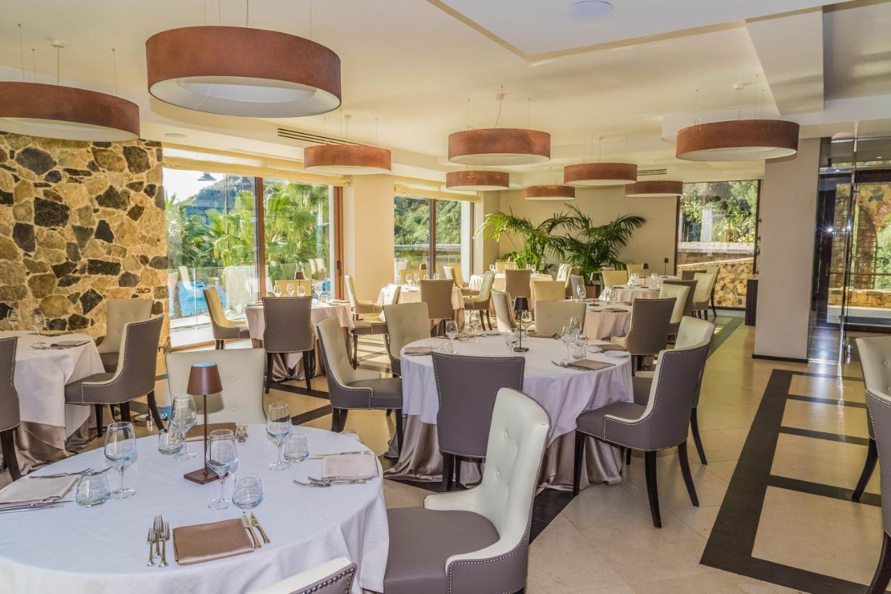 Ngonia Bay Boutique Hotel Милацо Екстериор снимка