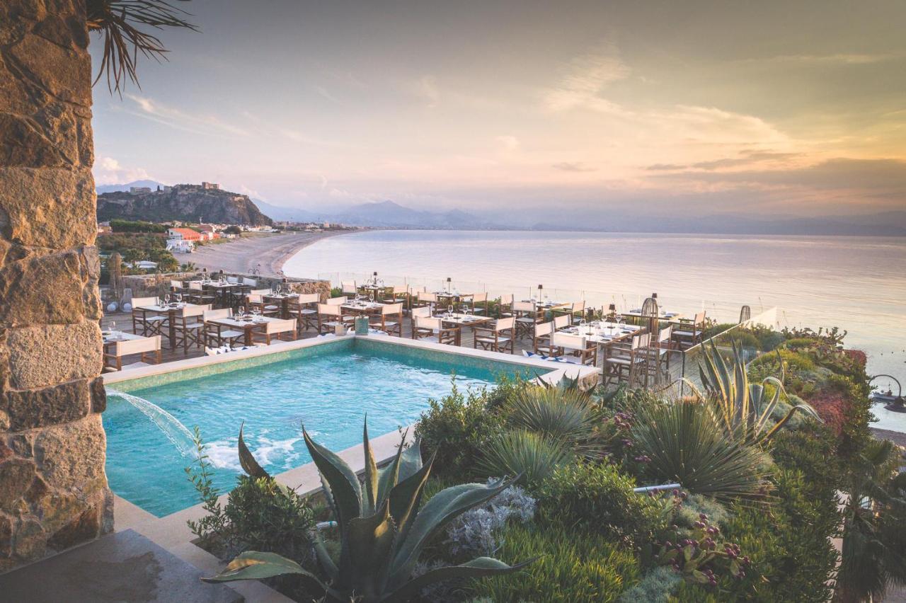 Ngonia Bay Boutique Hotel Милацо Екстериор снимка
