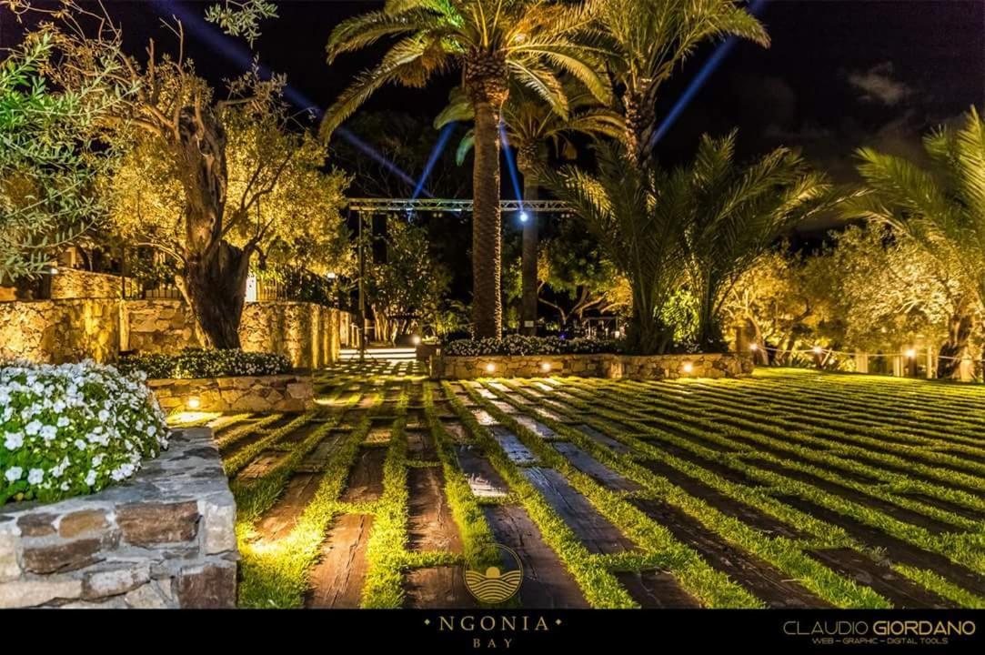 Ngonia Bay Boutique Hotel Милацо Екстериор снимка