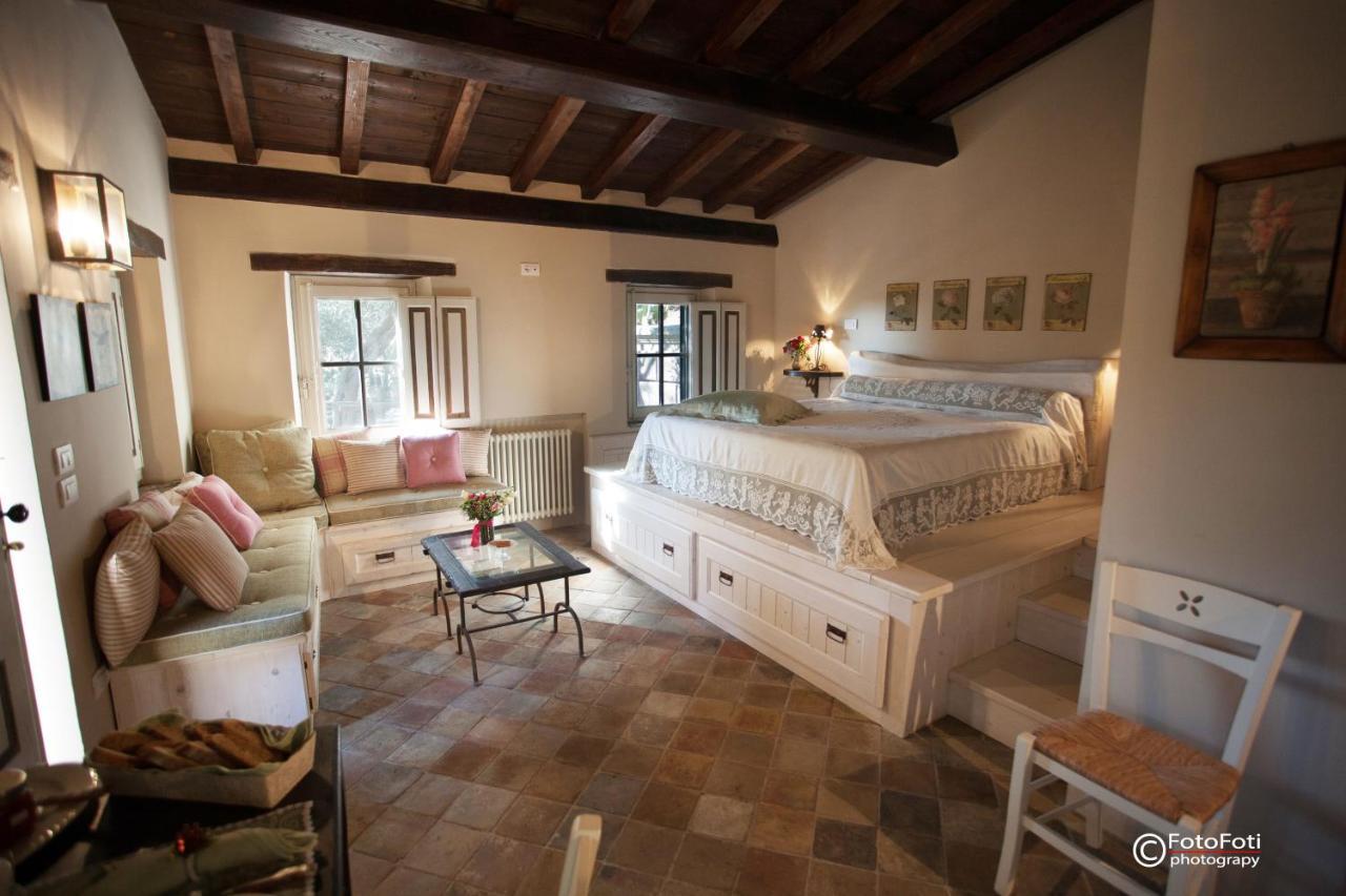 Ngonia Bay Boutique Hotel Милацо Екстериор снимка