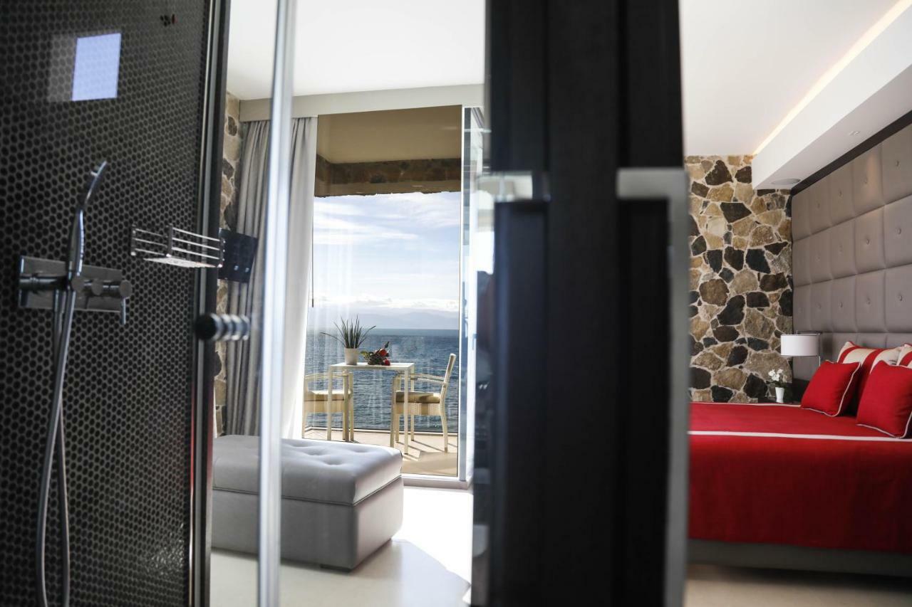 Ngonia Bay Boutique Hotel Милацо Екстериор снимка