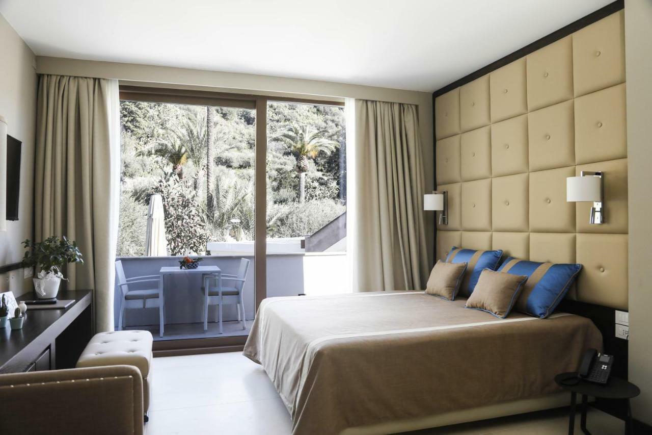 Ngonia Bay Boutique Hotel Милацо Екстериор снимка