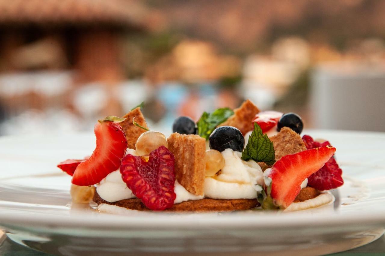 Ngonia Bay Boutique Hotel Милацо Екстериор снимка